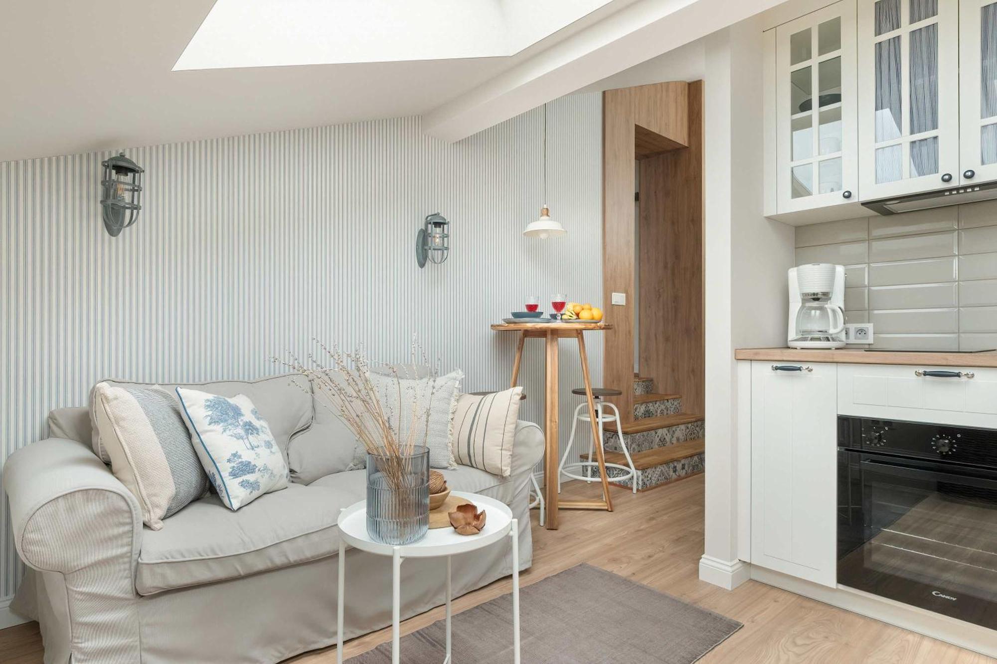 Cozy With Air Conditioning Near Plac Wolnosci By Renters Apartament